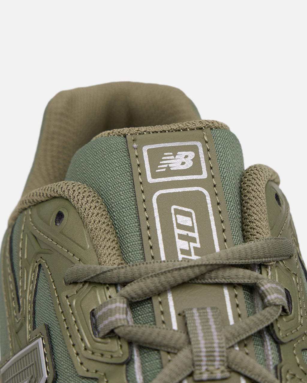 New Balance 740 Olive - Sneakers