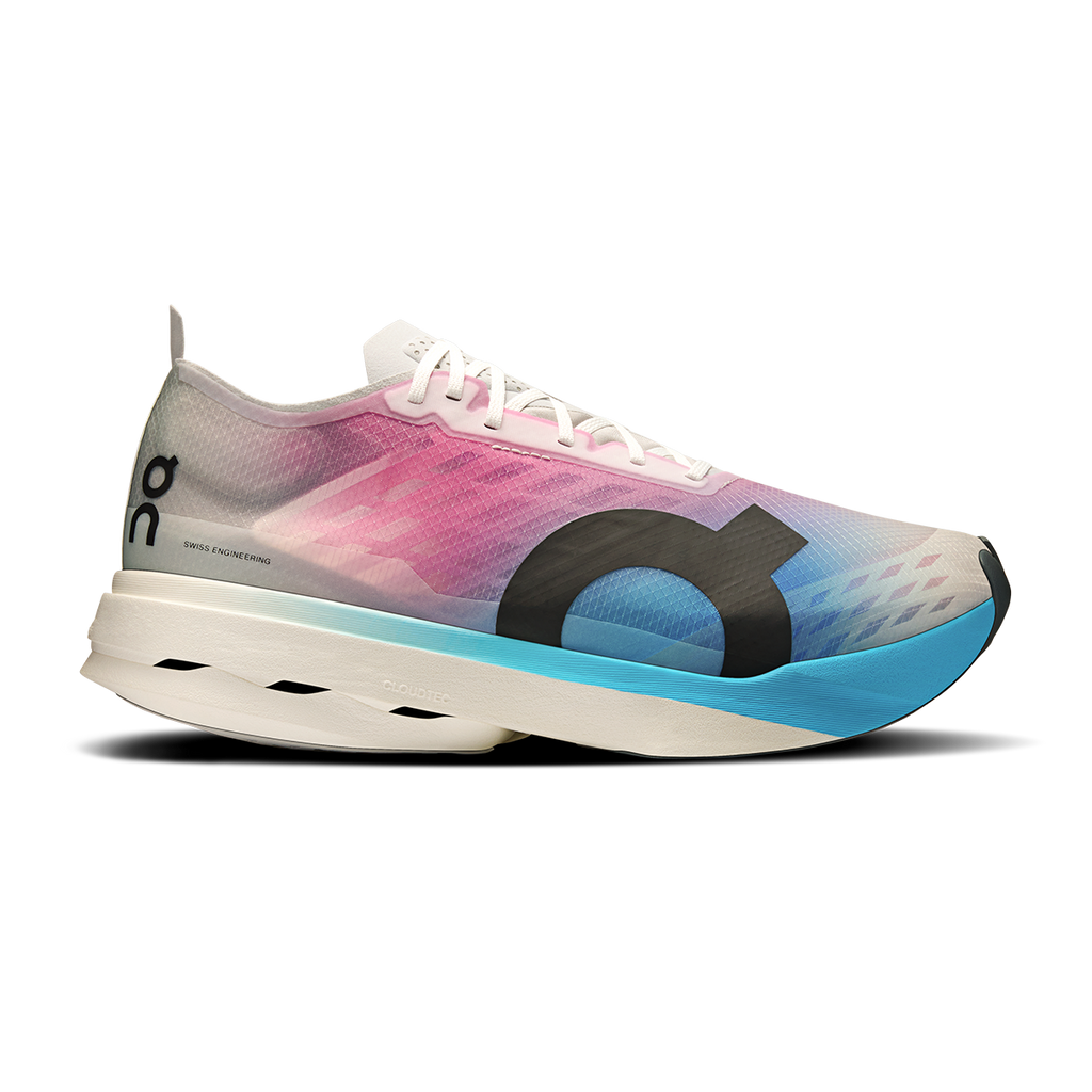 ON Cloudboom Strike - Running Shoes