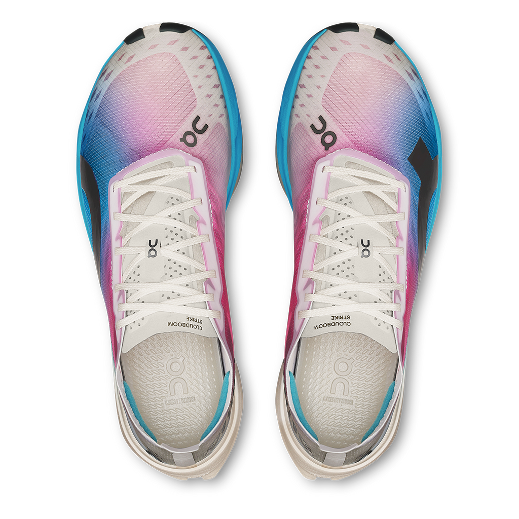 ON Cloudboom Strike - Running Shoes