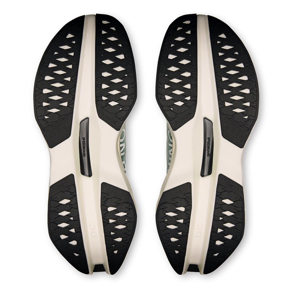 ON Cloudboom Max - Running Shoes