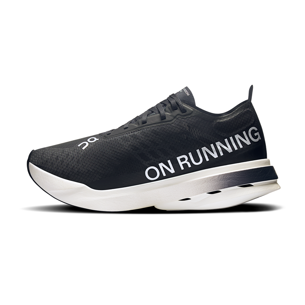 ON Cloudboom Strike - Running Shoes