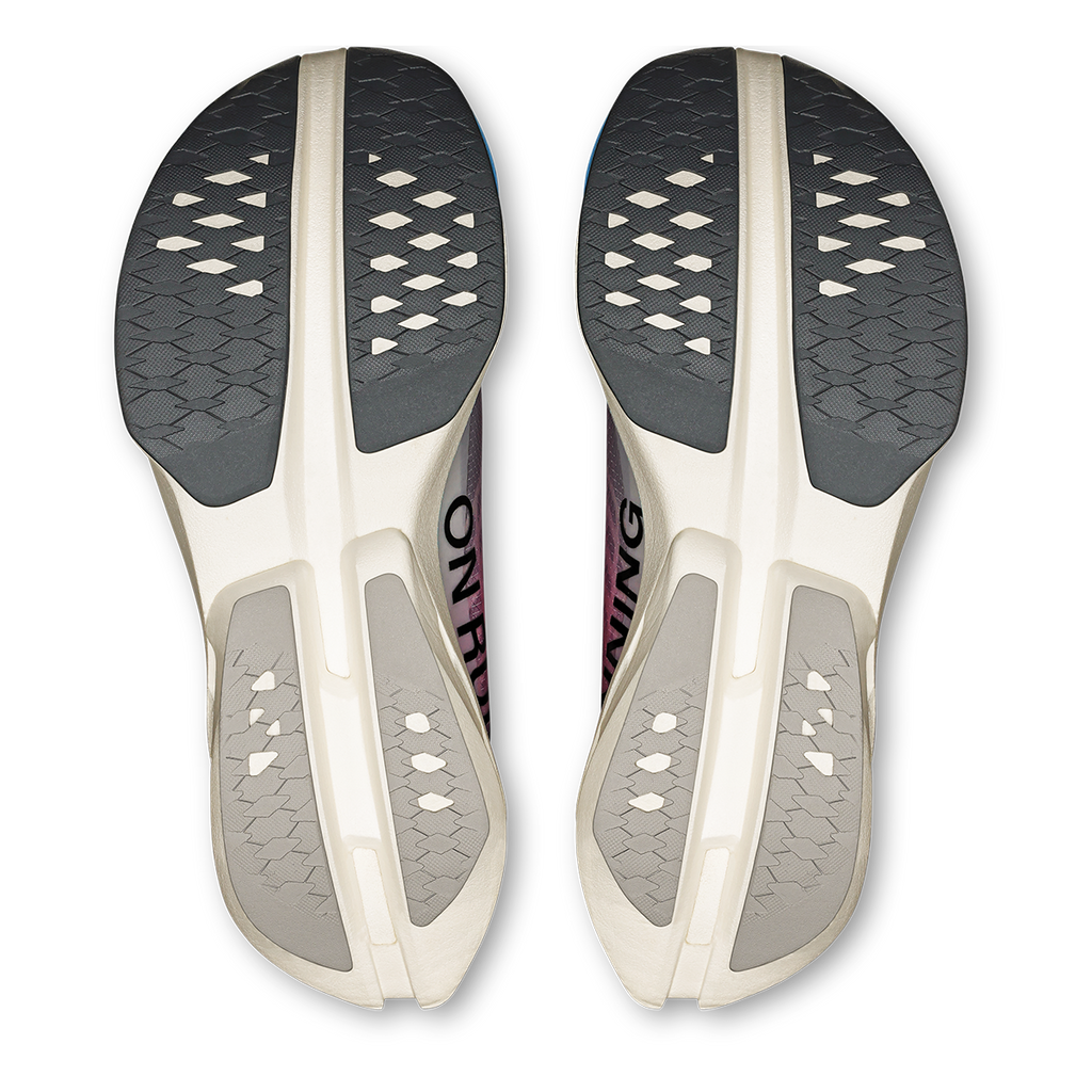 ON Cloudboom Strike - Running Shoes