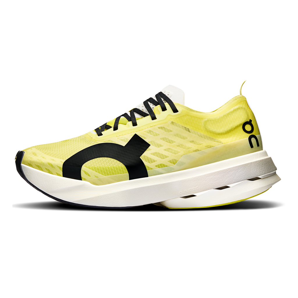 ON Cloudboom Strike - Running Shoes