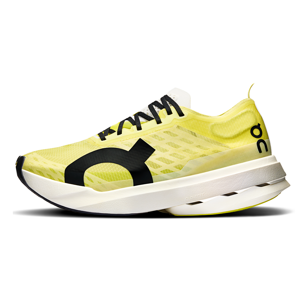 ON Cloudboom Strike - Running Shoes