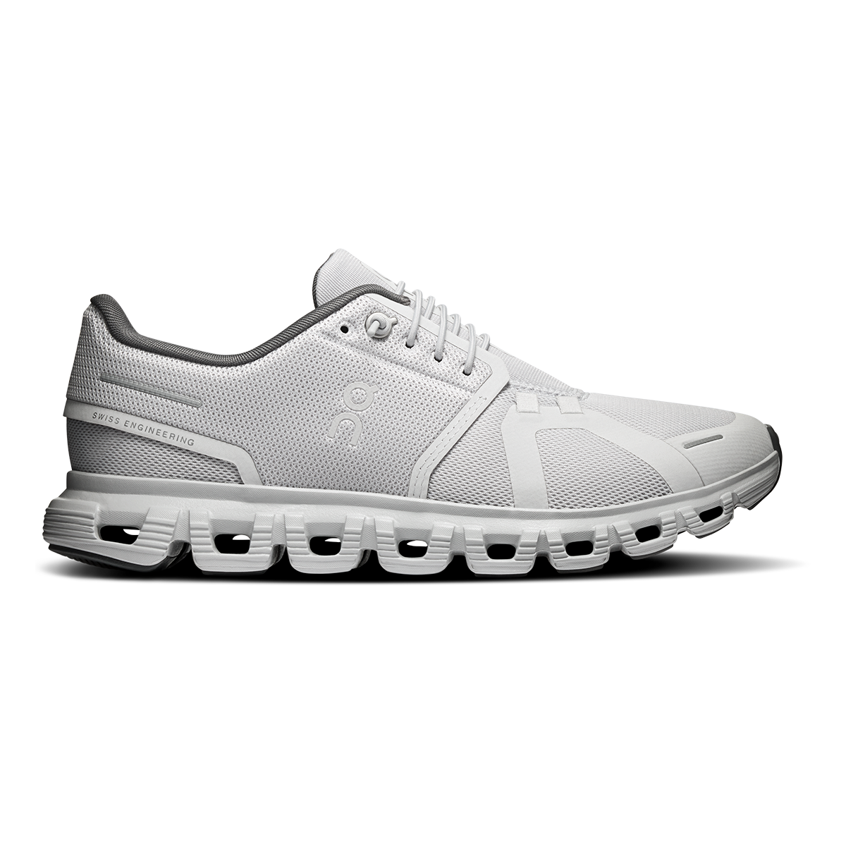 ON Cloud 6 - Athletic Shoes