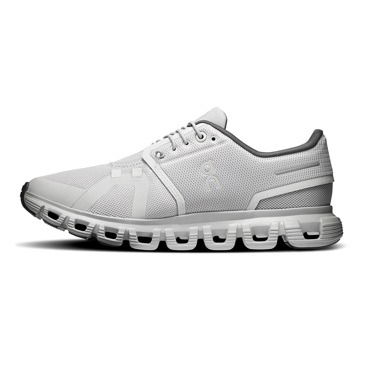 ON Cloud 6 - Athletic Shoes