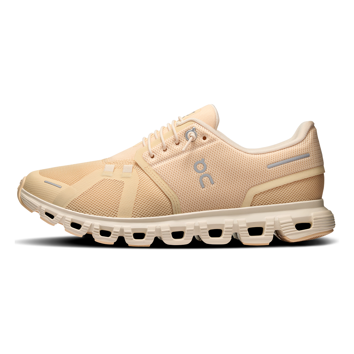 ON Cloud 6 - Athletic Shoes