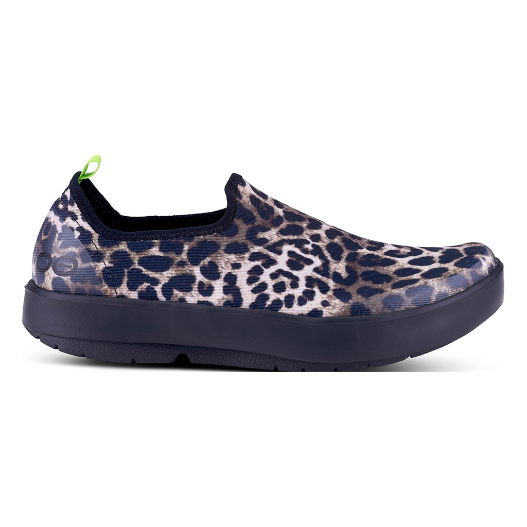 Oofos OOmg EeZee LTD - Athletic Shoes