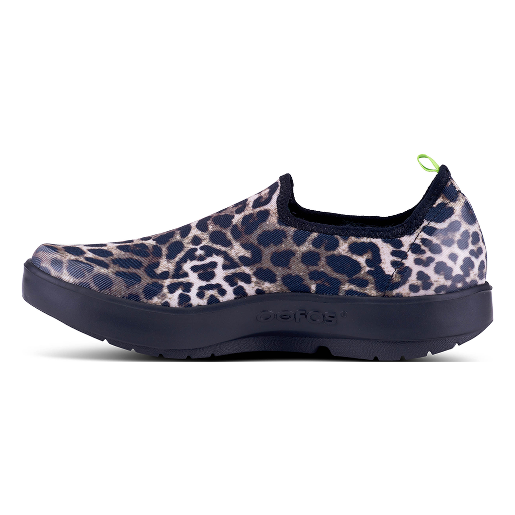 Oofos OOmg EeZee LTD - Athletic Shoes