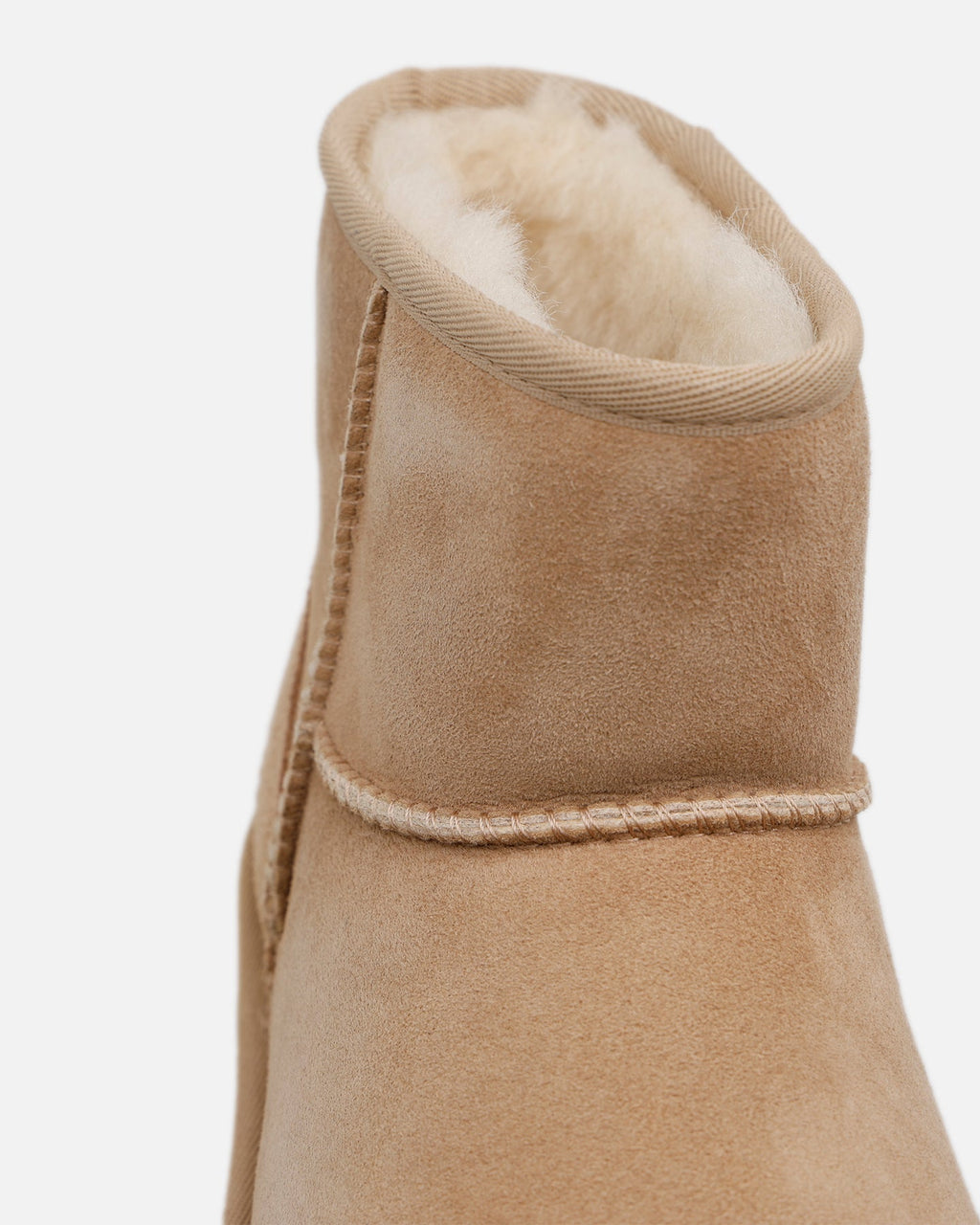 UGG Women's Classic Mini II Sand - Sneakers