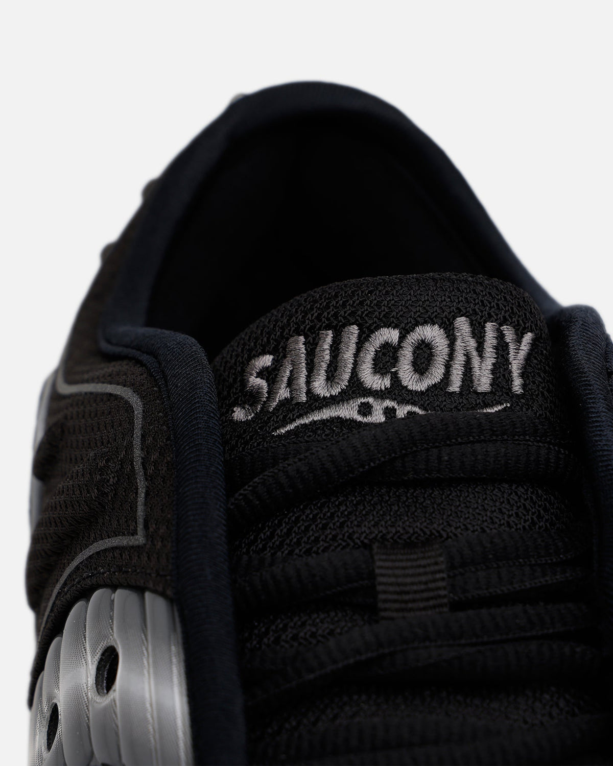 Saucony Matrix Black - Sneakers