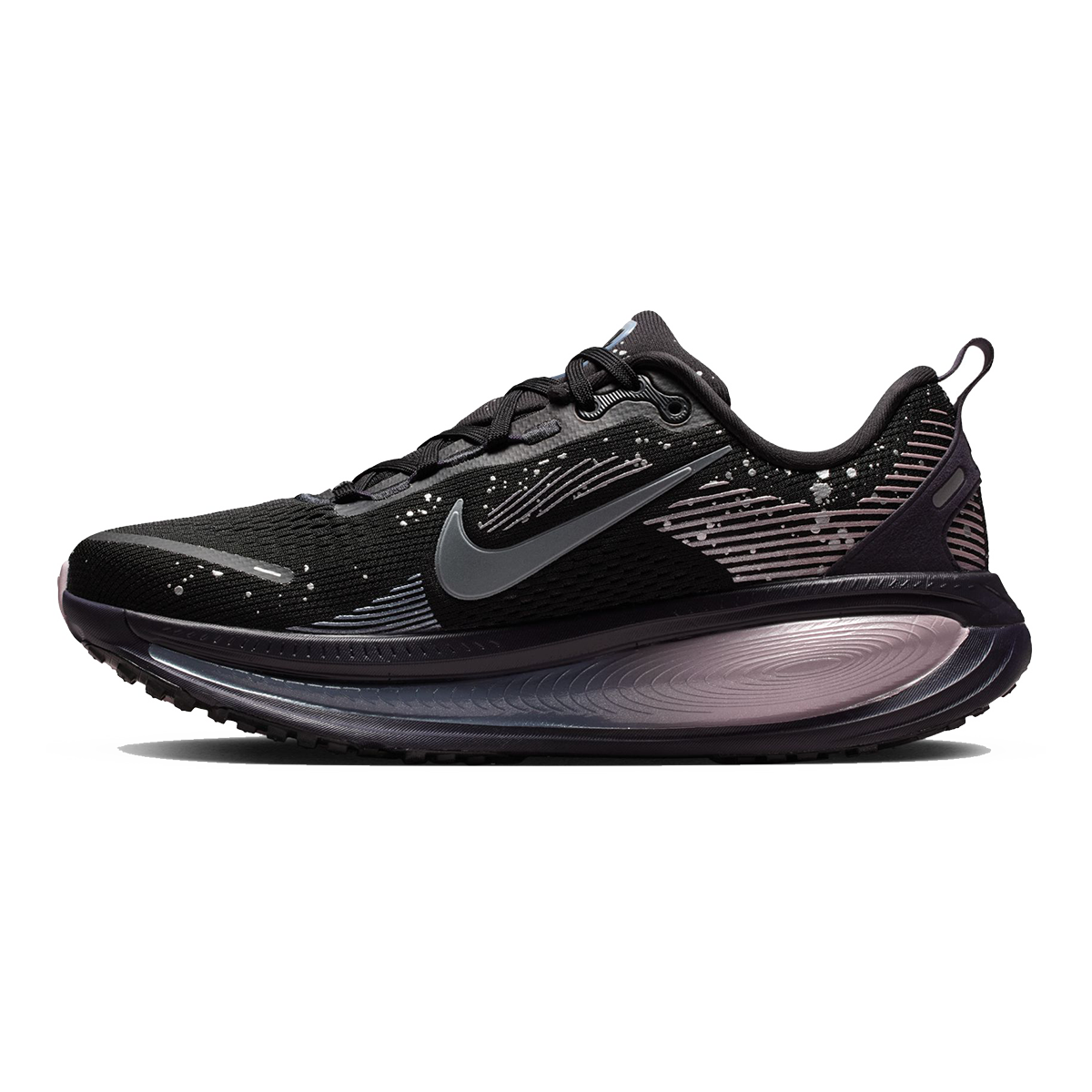 Nike Vomero 18 SE - Athletic Shoes