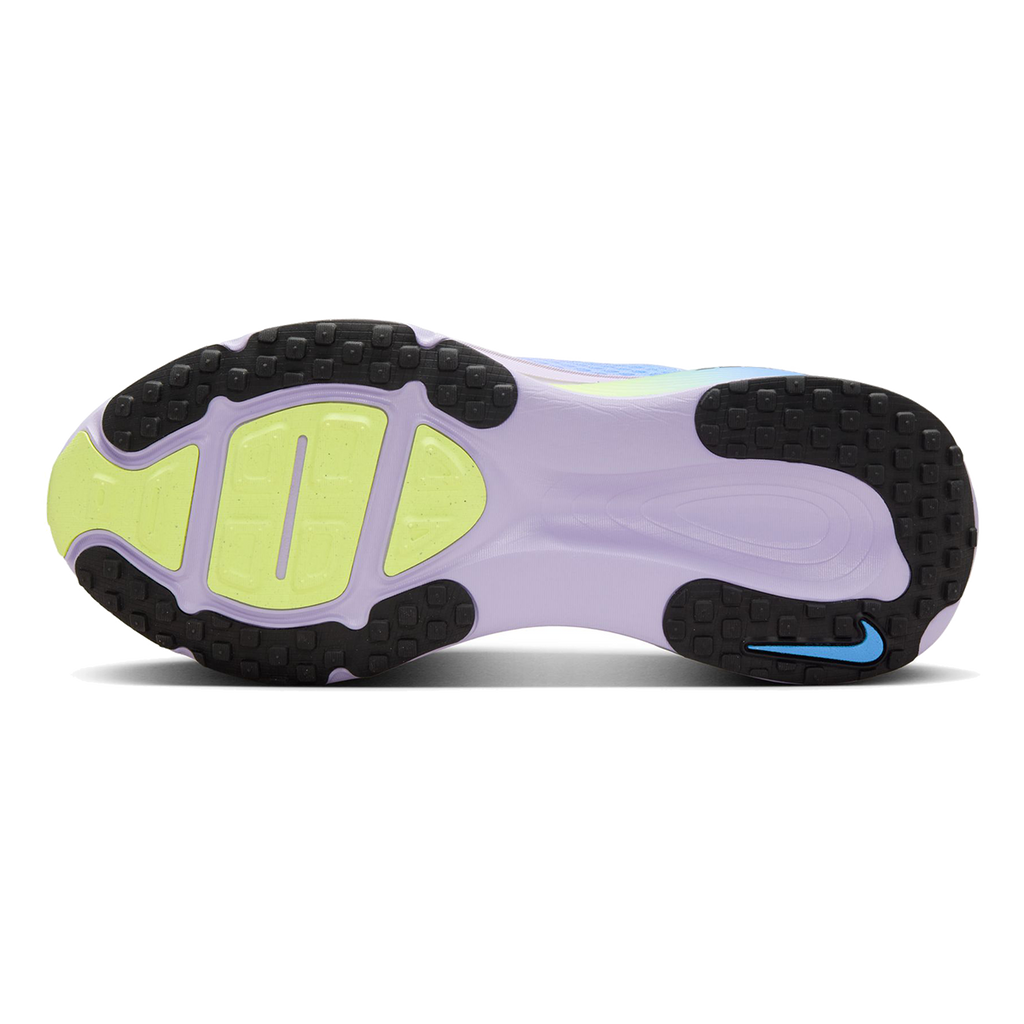 Nike Vomero 18 SE - Athletic Shoes