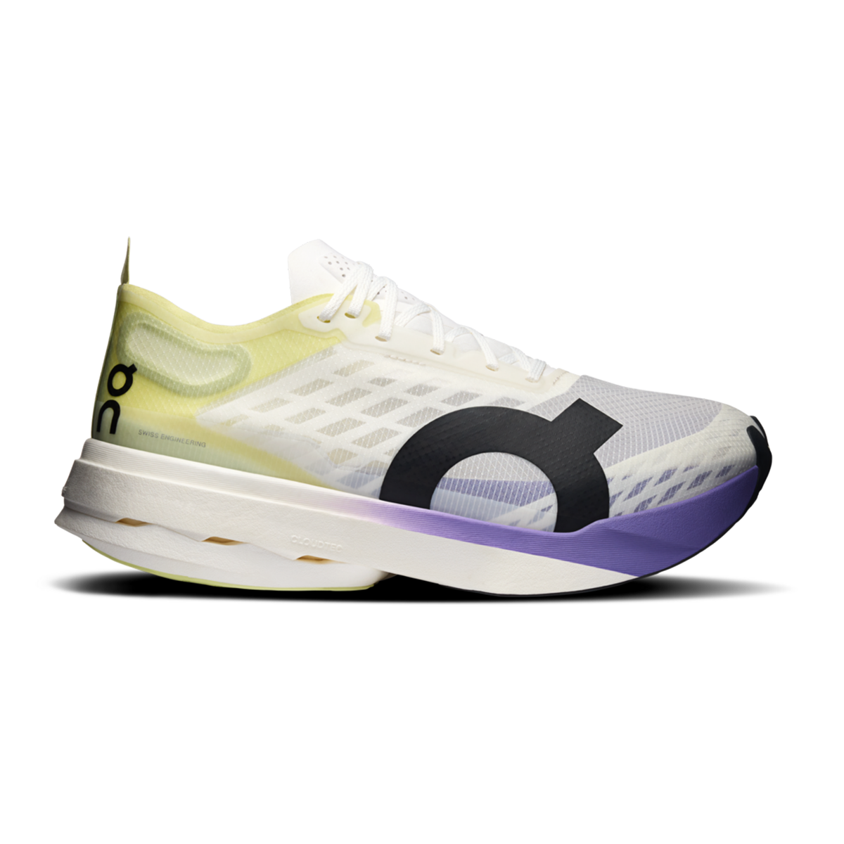 ON Cloudboom Strike - Running Shoes