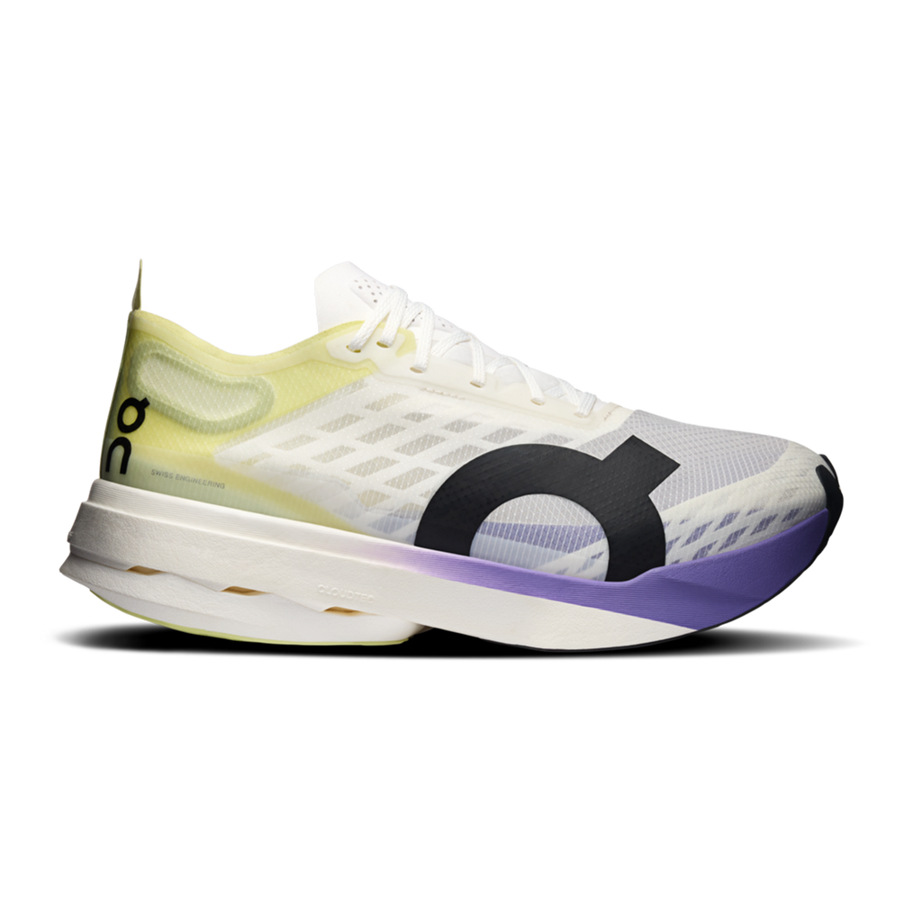 ON Cloudboom Strike - Running Shoes