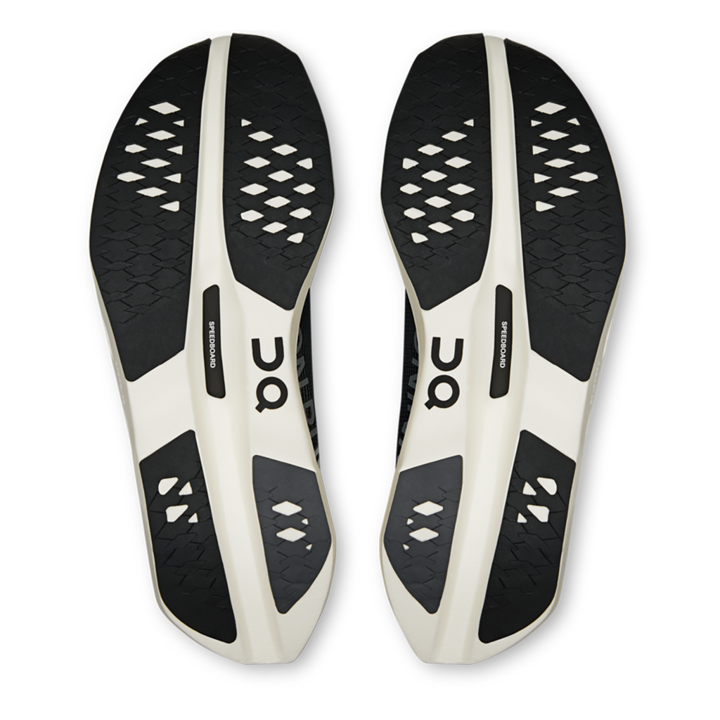 ON Cloudboom Volt - Running Shoes