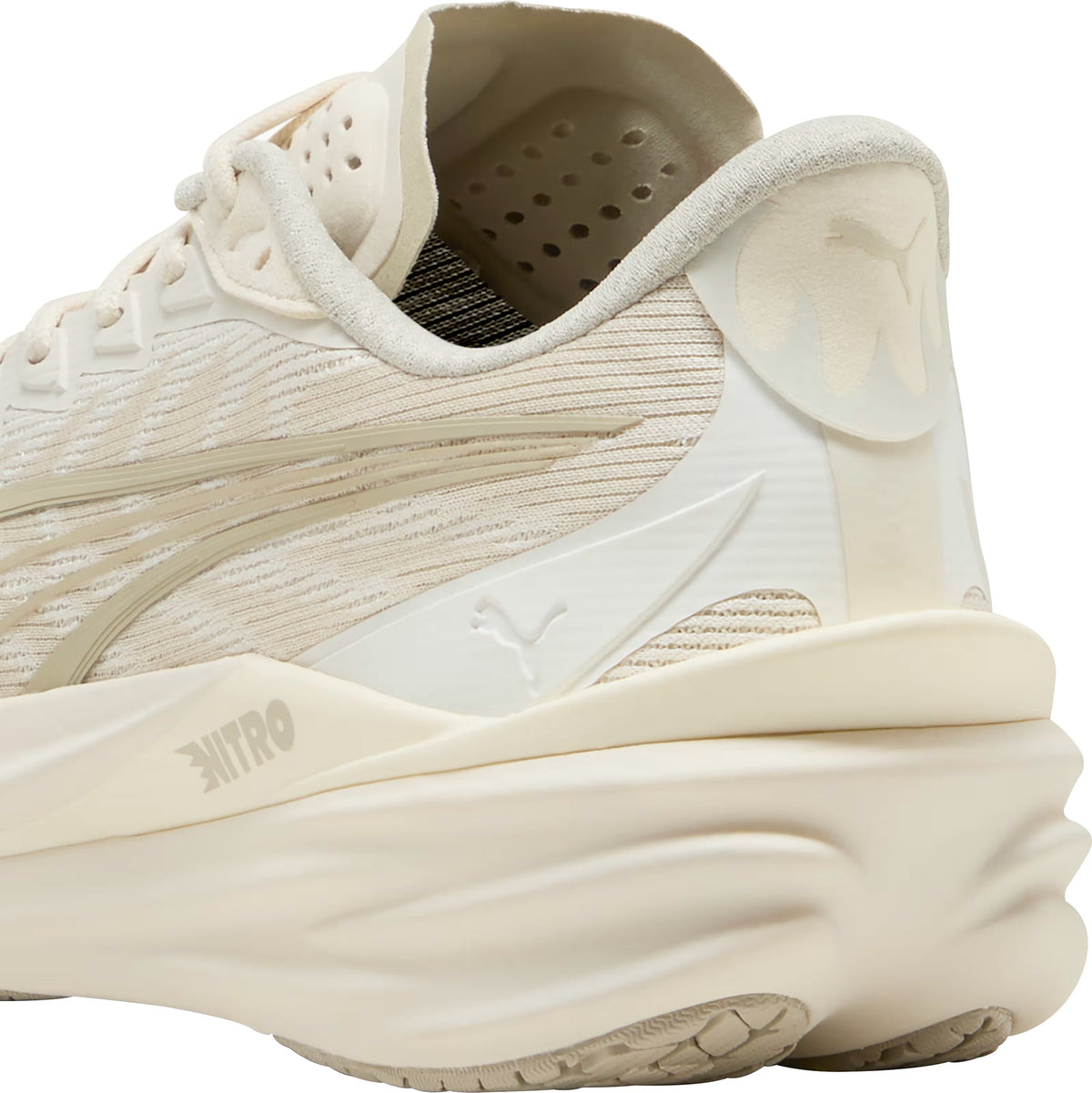 Puma Deviate Nitro 4 Mens Running Shoes - Cream