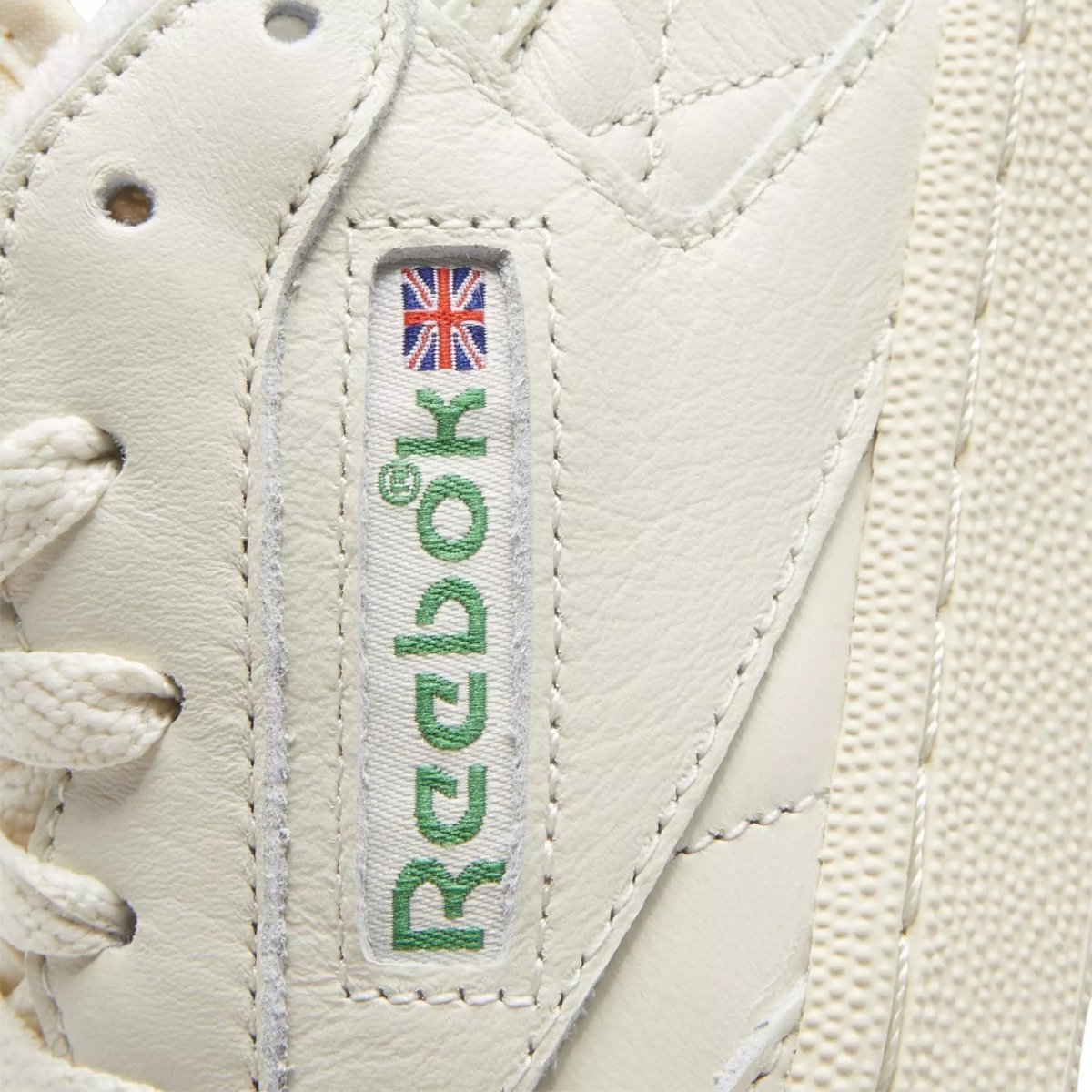 Reebok Women's Club C 1985 Chalk/Green - Sneakers